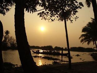 Backwater Breeze Kumarakom Exterior photo