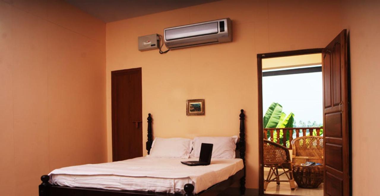 Backwater Breeze Kumarakom Room photo